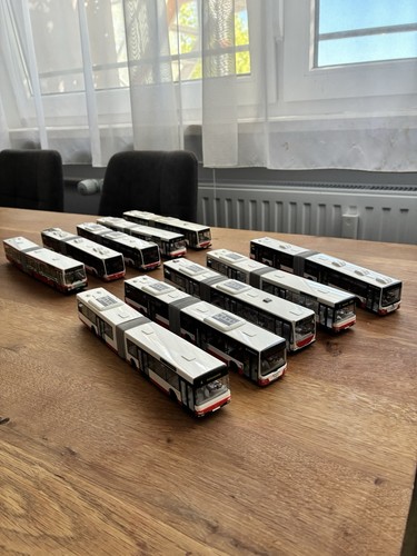 Modellbusse - 10,