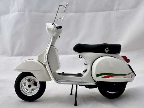 Vespa 150 weiß 10 schuco - vespa,
